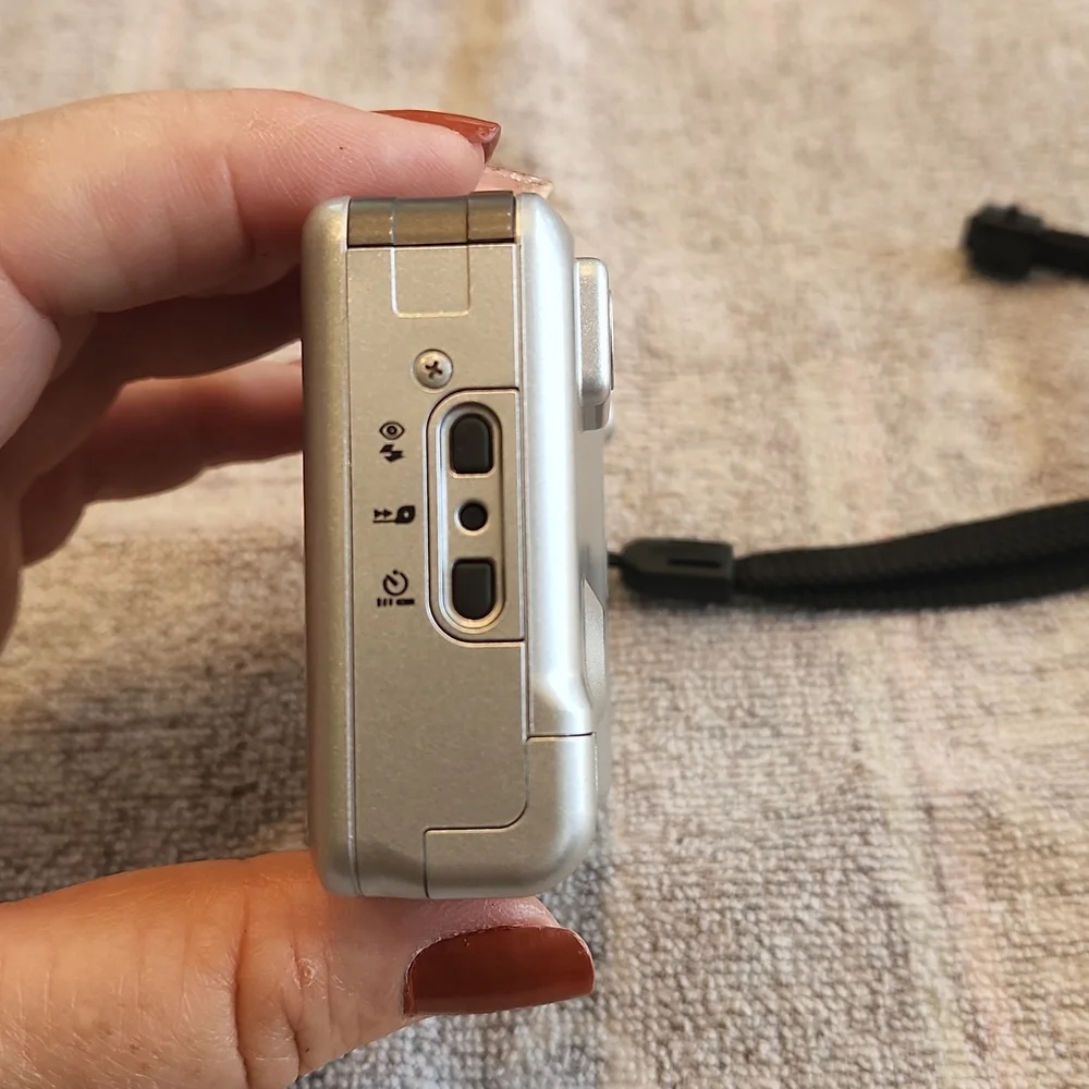 Canon Elph Jr Camera